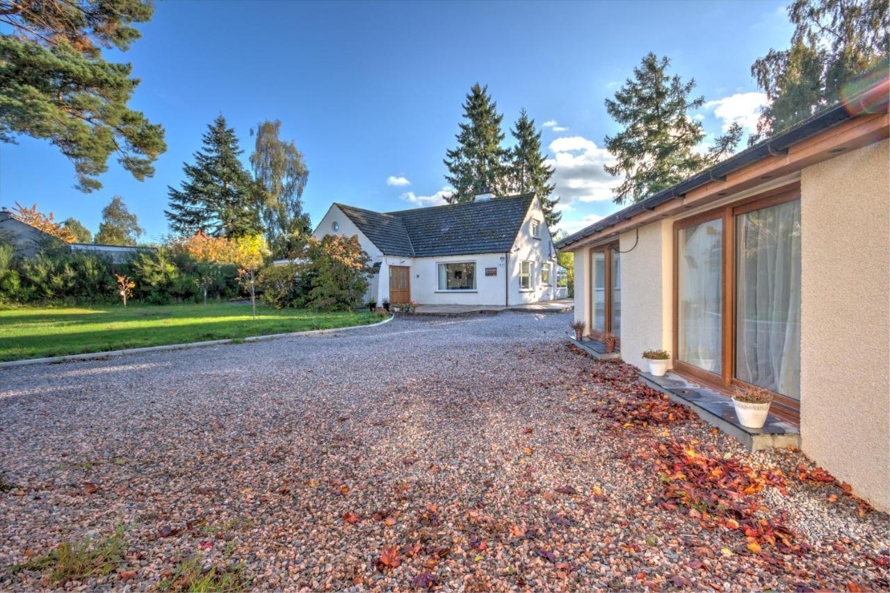 Charming 1-Bed Cottage In Inverness Exterior photo